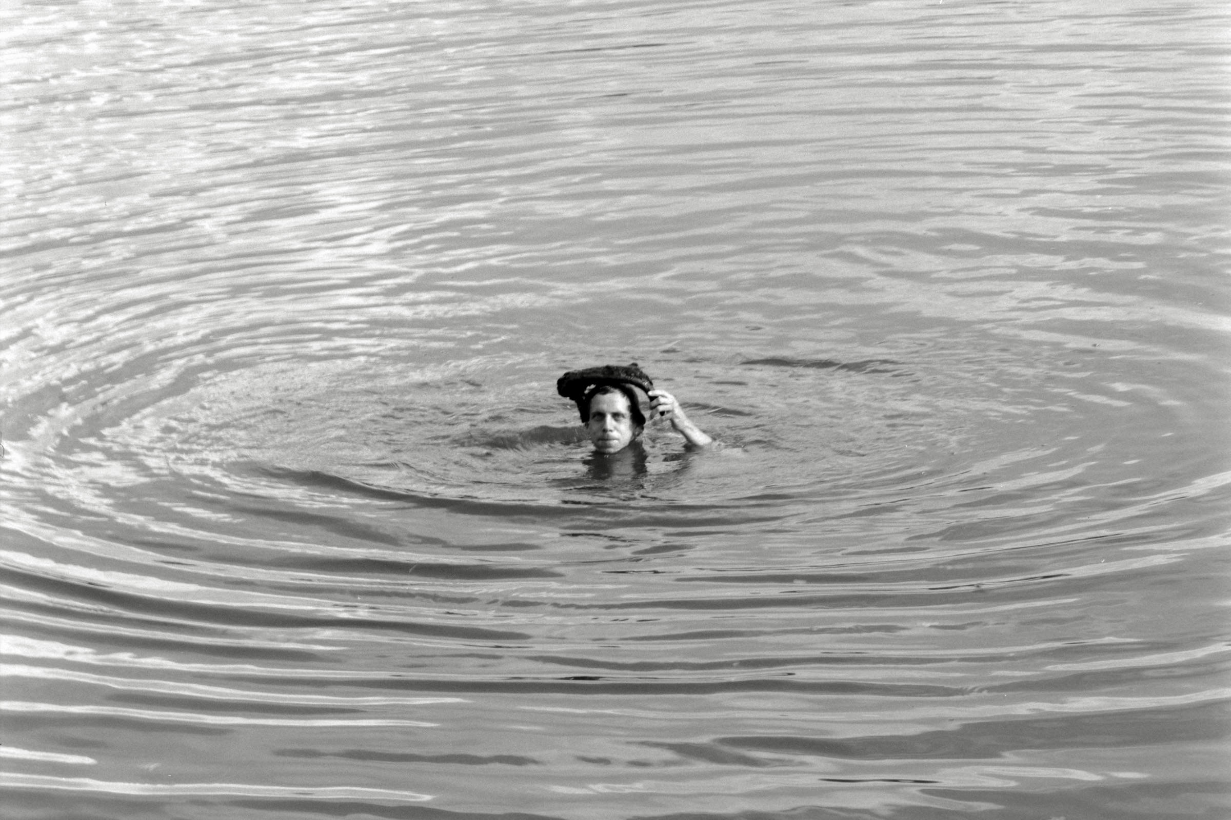 AHP F1990 09 006 sc250506 img10 NLP